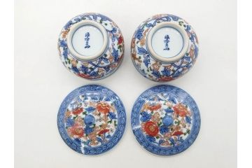 源右衛門　有田焼　古伊万里風　牡丹絵　緻密で華麗な色彩が見事な茶器セット(草花紋、金彩、土瓶、急須、湯呑み、湯飲み5客、湯のみ茶碗、蓋付、茶道具、煎茶、和食器、共箱付き、裏印)(R-080548)