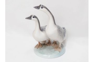 デンマーク　ROYAL COPENHAGEN(ロイヤルコペンハーゲン)　「ペアのガチョウ」　2068　仲睦まじい姿に心がほっこりするフィギュリン(鳥、置物、ディスプレイ、陶器、オブジェ、北欧)(R-080550)