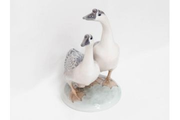 デンマーク　ROYAL COPENHAGEN(ロイヤルコペンハーゲン)　「ペアのガチョウ」　2068　仲睦まじい姿に心がほっこりするフィギュリン(鳥、置物、ディスプレイ、陶器、オブジェ、北欧)(R-080550)