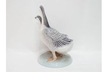 デンマーク　ROYAL COPENHAGEN(ロイヤルコペンハーゲン)　「ペアのガチョウ」　2068　仲睦まじい姿に心がほっこりするフィギュリン(鳥、置物、ディスプレイ、陶器、オブジェ、北欧)(R-080550)