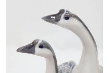 デンマーク　ROYAL COPENHAGEN(ロイヤルコペンハーゲン)　「ペアのガチョウ」　2068　仲睦まじい姿に心がほっこりするフィギュリン(鳥、置物、ディスプレイ、陶器、オブジェ、北欧)(R-080550)