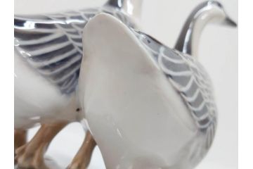 デンマーク　ROYAL COPENHAGEN(ロイヤルコペンハーゲン)　「ペアのガチョウ」　2068　仲睦まじい姿に心がほっこりするフィギュリン(鳥、置物、ディスプレイ、陶器、オブジェ、北欧)(R-080550)