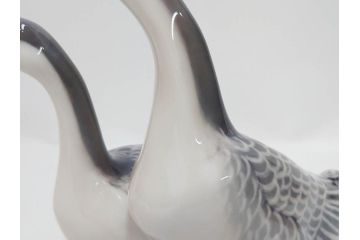 デンマーク　ROYAL COPENHAGEN(ロイヤルコペンハーゲン)　「ペアのガチョウ」　2068　仲睦まじい姿に心がほっこりするフィギュリン(鳥、置物、ディスプレイ、陶器、オブジェ、北欧)(R-080550)
