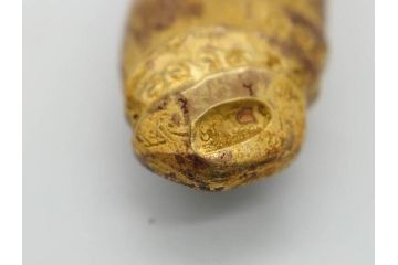 彫金家　信田洋　「竹の子」　Silver(シルバー)　春の息吹を感じさせる帯留(タケノコ、銀、台座、帯留め、着物道具、和装小物、アクセサリー共箱付き)(R-080551)