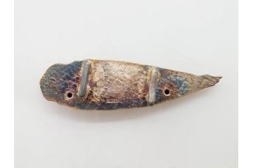 彫金家　信田洋　「竹の子」　Silver(シルバー)　春の息吹を感じさせる帯留(タケノコ、銀、台座、帯留め、着物道具、和装小物、アクセサリー共箱付き)(R-080551)