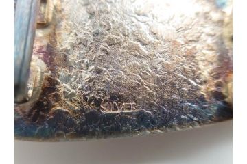 彫金家　信田洋　「竹の子」　Silver(シルバー)　春の息吹を感じさせる帯留(タケノコ、銀、台座、帯留め、着物道具、和装小物、アクセサリー共箱付き)(R-080551)