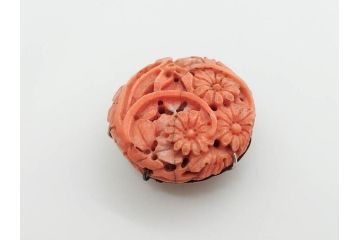 時代物　ピンク珊瑚　SPM刻印　彫刻　上品な雰囲気の帯留(花、サンゴ、帯留め、着物道具、和装小物、アクセサリー)(R-080553)