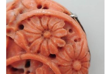 時代物　ピンク珊瑚　SPM刻印　彫刻　上品な雰囲気の帯留(花、サンゴ、帯留め、着物道具、和装小物、アクセサリー)(R-080553)