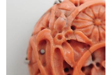 時代物　ピンク珊瑚　SPM刻印　彫刻　上品な雰囲気の帯留(花、サンゴ、帯留め、着物道具、和装小物、アクセサリー)(R-080553)