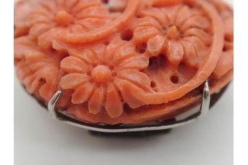 時代物　ピンク珊瑚　SPM刻印　彫刻　上品な雰囲気の帯留(花、サンゴ、帯留め、着物道具、和装小物、アクセサリー)(R-080553)