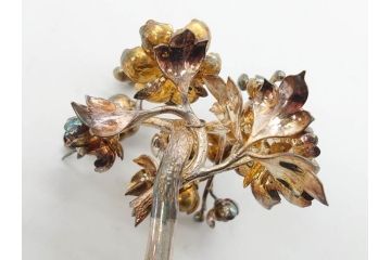 時代物　銀製簪　彫金　びらびら　珊瑚?　繊細な彫りに見惚れるかんざし一対(花、和装小物、髪飾り、アクセサリー、木箱付き)(R-080554)