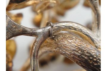 時代物　銀製簪　彫金　びらびら　珊瑚?　繊細な彫りに見惚れるかんざし一対(花、和装小物、髪飾り、アクセサリー、木箱付き)(R-080554)