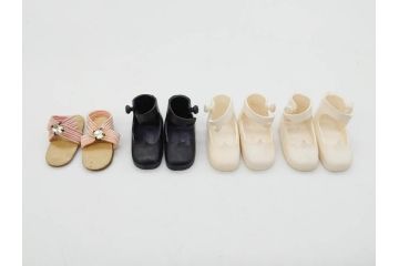 Tiny Betsy McCall(タイニー・ベッツィー・マッコール)　パッチリとした瞳が愛らしい人形と服や小物セット(ファッションドール、着せ替え人形、女の子、目つむり人形、アメリカ、ブリンキング・アイ、外箱付き)(R-080556)