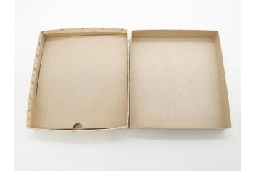 Tiny Betsy McCall(タイニー・ベッツィー・マッコール)　パッチリとした瞳が愛らしい人形と服や小物セット(ファッションドール、着せ替え人形、女の子、目つむり人形、アメリカ、ブリンキング・アイ、外箱付き)(R-080556)