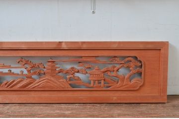ビンテージ建具　松の木と風情ある風景の彫刻が美しい彫刻欄間2枚セット(明り取り、明かり取り、ヴィンテージ)(R-080563)