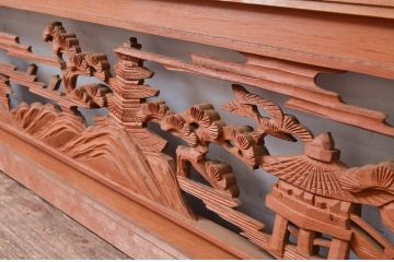 ビンテージ建具　松の木と風情ある風景の彫刻が美しい彫刻欄間2枚セット(明り取り、明かり取り、ヴィンテージ)(R-080563)