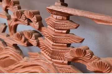 ビンテージ建具　松の木と風情ある風景の彫刻が美しい彫刻欄間2枚セット(明り取り、明かり取り、ヴィンテージ)(R-080563)