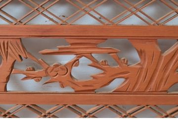 アンティーク建具　彫刻入り　松竹梅が彫り込まれた縁起の良いデザインが魅力的な組子欄間2枚セット(明り取り、明かり取り)(R-080564)