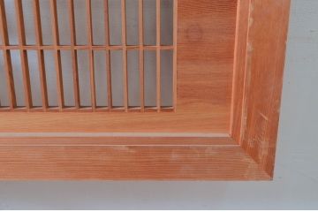 アンティーク建具　彫刻入り　松竹梅が彫り込まれた縁起の良いデザインが魅力的な組子欄間2枚セット(明り取り、明かり取り)(R-080565)