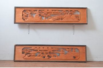 ビンテージ建具　屋久杉　松の木と風景の彫刻が風情を感じる彫刻欄間2枚セット(明かり取り、明り取り、ヴィンテージ)(R-080567)