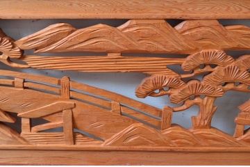 ビンテージ建具　屋久杉　松の木と風景の彫刻が風情を感じる彫刻欄間2枚セット(明かり取り、明り取り、ヴィンテージ)(R-080567)