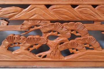 ビンテージ建具　屋久杉　松の木と風景の彫刻が風情を感じる彫刻欄間2枚セット(明かり取り、明り取り、ヴィンテージ)(R-080567)