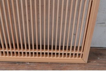 中古　新品未使用　繊細な格子が目を惹く筬欄間2枚セット(明かり取り、明り取り、オサランマ、おさらんま、格子欄間)(R-080569)
