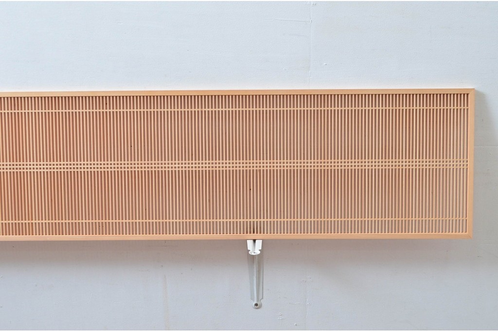 新古　未使用建具　枠(框)なし　細かな縦格子が美しい筬欄間2枚セット　(R-080570)