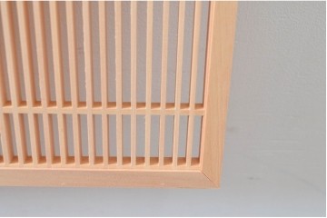 新古　未使用建具　枠(框)なし　細かな縦格子が美しい筬欄間2枚セット　(R-080570)