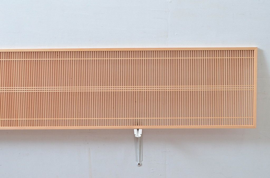 新古　未使用建具　枠(框)なし　細かな縦格子が美しい筬欄間2枚セット　(R-080571)