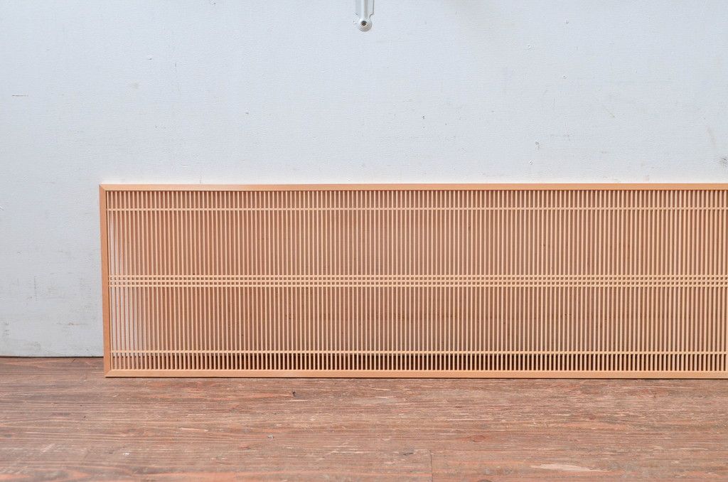 新古　未使用建具　枠(框)なし　細かな縦格子が美しい筬欄間2枚セット　(R-080573)