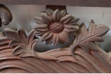 アンティーク建具　希少デザイン!!　波にひまわり?の図　繊細かつ大胆な彫り込みが目を引く彫刻欄間1枚(明かり取り、明り取り)(R-080576)