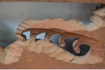 アンティーク建具　希少デザイン!!　波にひまわり?の図　繊細かつ大胆な彫り込みが目を引く彫刻欄間1枚(明かり取り、明り取り)(R-080576)