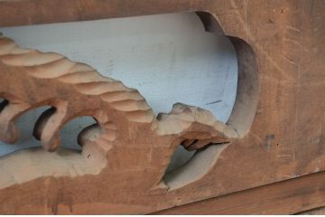 アンティーク建具　希少デザイン!!　波にひまわり?の図　繊細かつ大胆な彫り込みが目を引く彫刻欄間1枚(明かり取り、明り取り)(R-080576)
