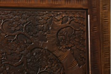 中古　美品　軽井沢彫り　民芸家具　上品な和の雰囲気を高める引き戸2枚セット(建具、窓)(R-080580)
