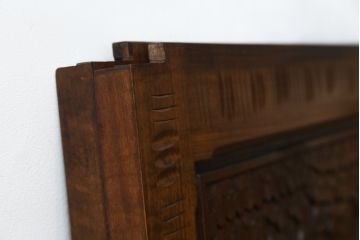 中古　美品　軽井沢彫り　民芸家具　上品な和の雰囲気を高める引き戸2枚セット(建具、窓)(R-080580)