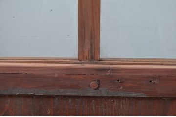アンティーク建具　レトロなデザインのガラス帯の扉1枚(ドア、板戸、ガラス戸、木製扉、建具)(R-080588)