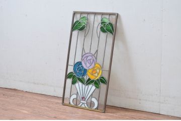 ジャンク品　和製ビンテージ　カラフルな色合いが可愛らしい草花デザインのステンドグラス1枚(明り取り、明かり取り、窓、建具、ヴィンテージ)(R-080592)