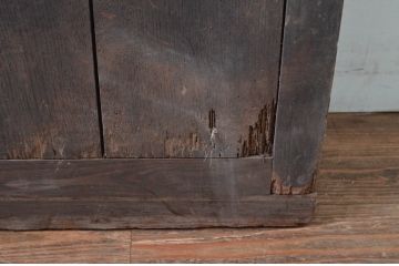 ジャンク品　アンティーク建具　栗材　松材　時を経た風合いが楽しめる蔵戸1枚(引き戸、玄関戸、建具)(R-080594)