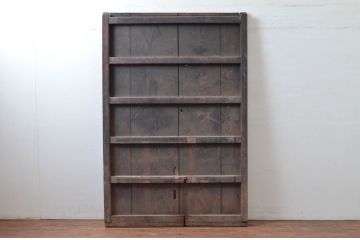 ジャンク品　アンティーク建具　栗材　松材　時を経た風合いが楽しめる蔵戸1枚(引き戸、玄関戸、建具)(R-080594)