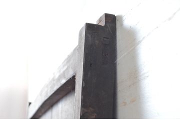 ジャンク品　アンティーク建具　栗材　松材　時を経た風合いが楽しめる蔵戸1枚(引き戸、玄関戸、建具)(R-080594)
