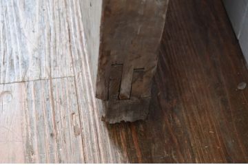 ジャンク品　アンティーク建具　栗材　松材　時を経た風合いが楽しめる蔵戸1枚(引き戸、玄関戸、建具)(R-080594)