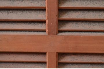ビンテージ建具　木の温もり感じるルーバー扉1対2枚セット(雨戸、木製、ヴィンテージ)(R-080595)