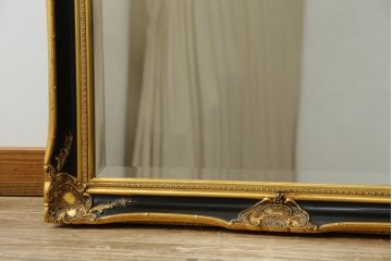 中古　美品　希少な廃番品　ハンドメイド　上品な雰囲気あふれるロココ調のウォールミラー(壁掛け鏡、姿見)(R-080597)
