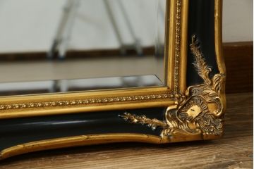 中古　美品　希少な廃番品　ハンドメイド　上品な雰囲気あふれるロココ調のウォールミラー(壁掛け鏡、姿見)(R-080597)