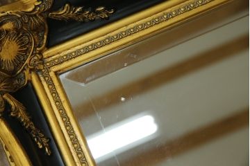 中古　美品　希少な廃番品　ハンドメイド　上品な雰囲気あふれるロココ調のウォールミラー(壁掛け鏡、姿見)(R-080597)