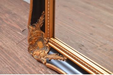 中古　美品　希少な廃番品　ハンドメイド　上品な雰囲気あふれるロココ調のウォールミラー(壁掛け鏡、姿見)(R-080598)