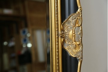 中古　美品　希少な廃番品　ハンドメイド　上品な雰囲気あふれるロココ調のウォールミラー　(R-080598)