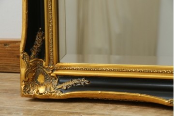 中古　美品　希少な廃番品　ハンドメイド　上品な雰囲気あふれるロココ調のウォールミラー　(R-080598)