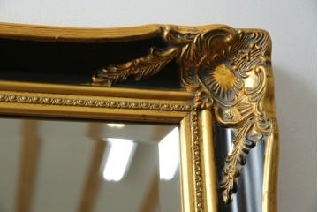 中古　美品　希少な廃番品　ハンドメイド　上品な雰囲気あふれるロココ調のウォールミラー　(R-080598)